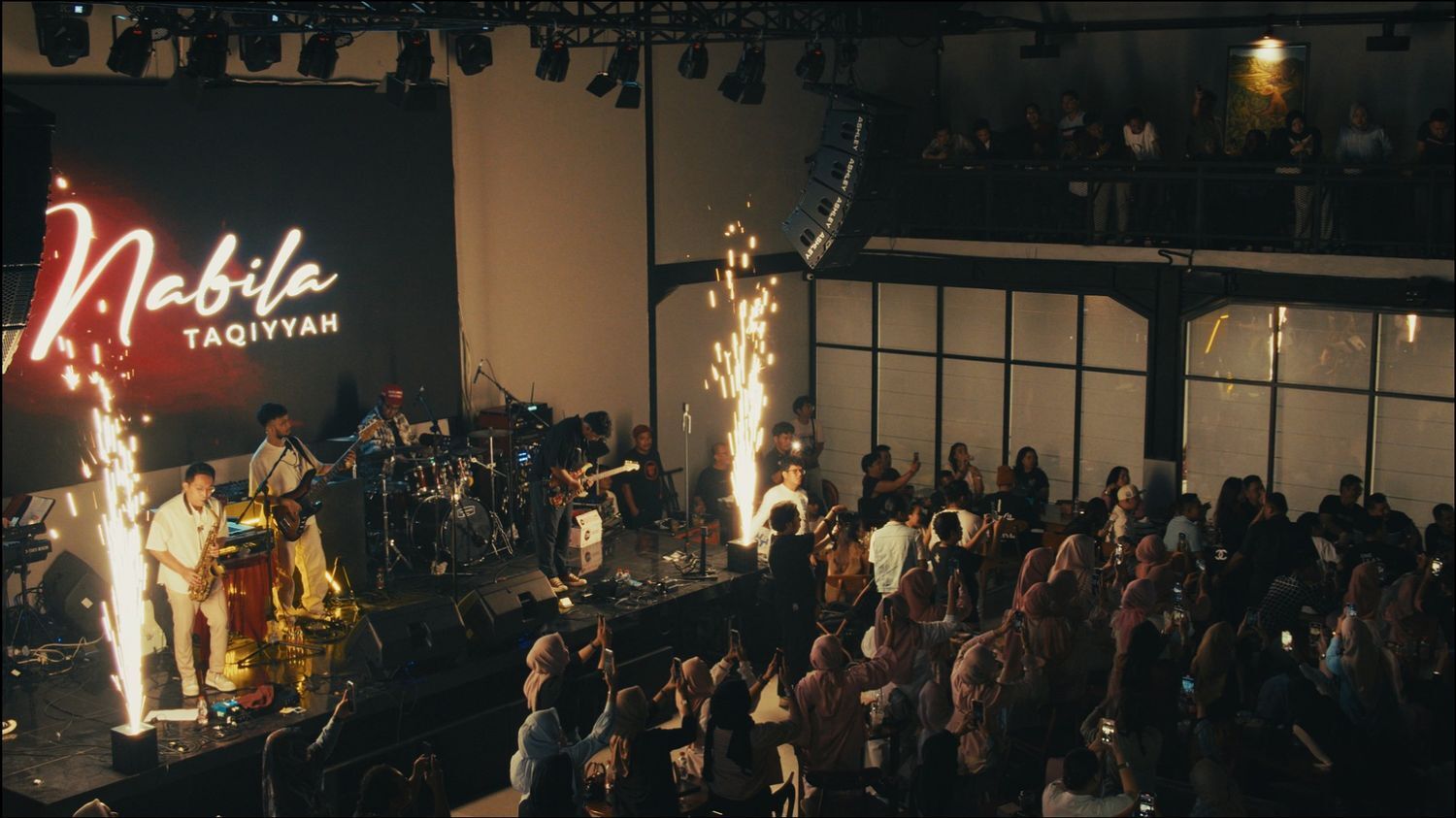 Inilah 5 Alasan Kenapa Kamu Harus Nongkrong Malam di Laksamana Muda!