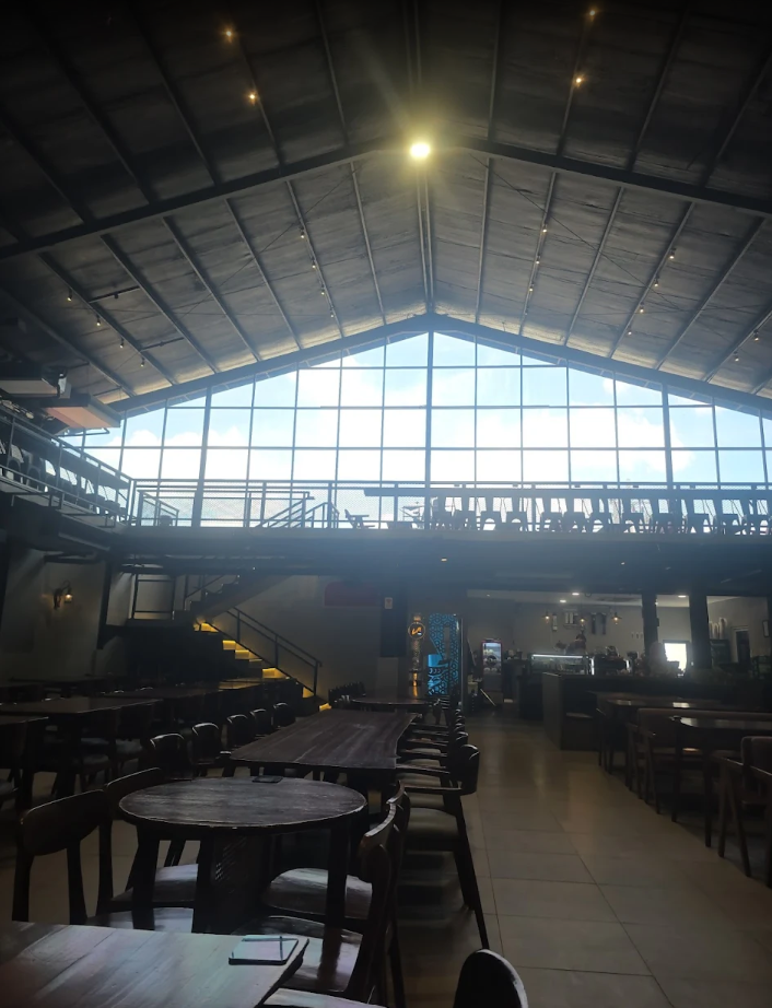 Review by Suryadi Hady Dinata